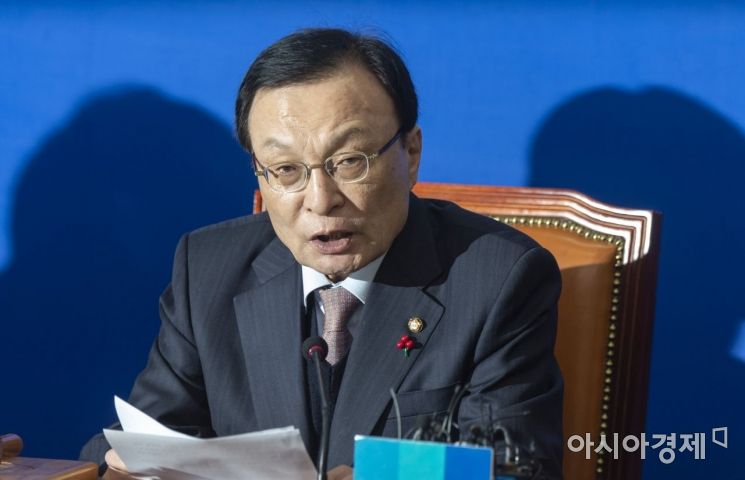 [포토] 발언하는 이해찬 민주당 대표