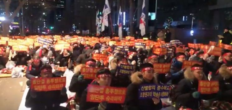 우리·국민銀 노조의 '극과 극' 행보…왜?