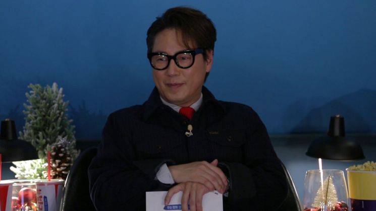 '윤종신'이 연말 공연 취소하고 벌인 일…"세계 최초 취소쇼"