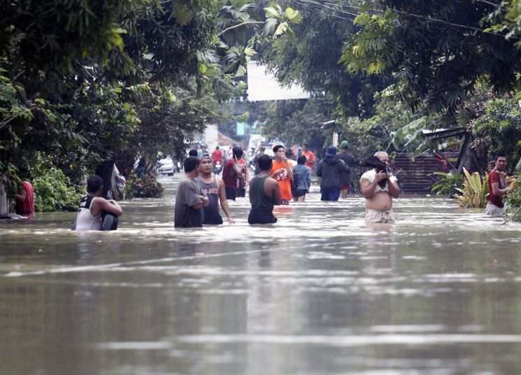 필리핀 강타한 열대폭풍…최대 59명 숨져