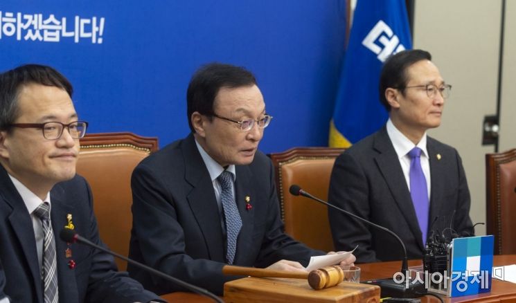 [포토] 발언하는 이해찬 대표