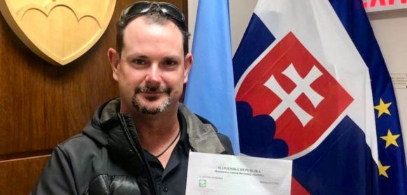슬로바키아 시민권을 취득한 로리 사바티니