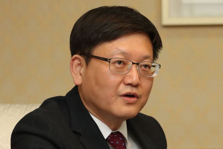 고용부 차관 "대기업 최저임금 위반은 불합리한 임금체계서 비롯"