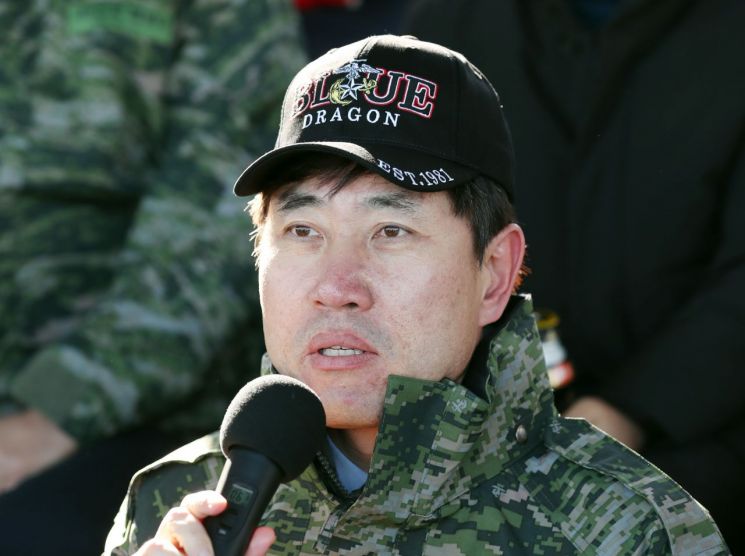 하태경, 병사 휴대전화 사용 비판…“군대 정신무장 해제 중”
