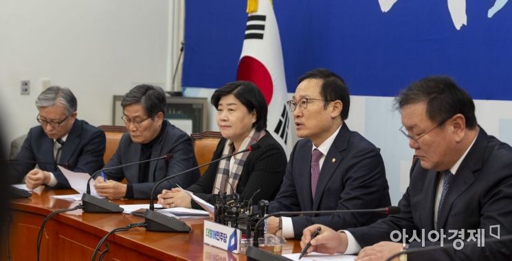 [포토] 모두 발언하는 홍영표 원내대표