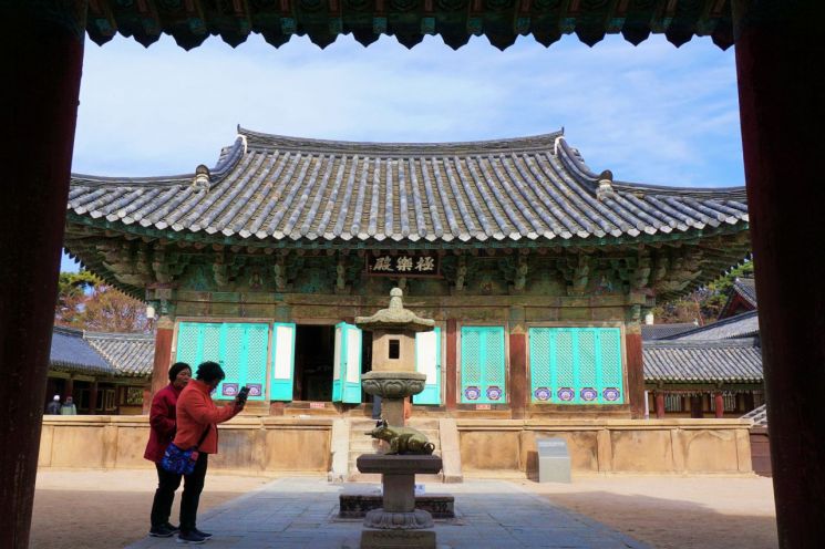 불국사 극락전 복돼지상