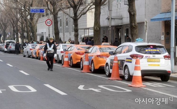 서울시, 2022년까지 '택시 전용 차량' 개발…관광자원화 추진