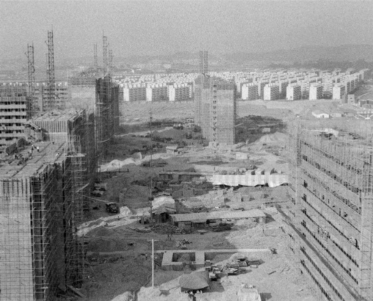 1970년대 후반 잠실아파트 공사 현장 (사진출처: 서울역사박물관)