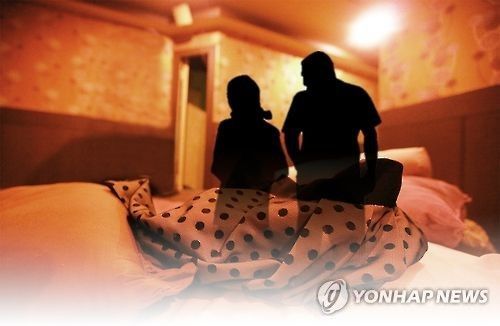 女 수십 명 성관계 몰카, 지인과 성폭행도…'대구 스타강사'의 몰락