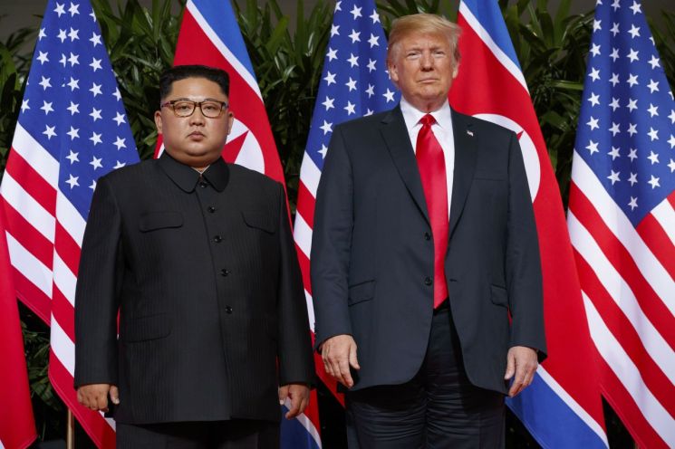김정은 북한 국무위원장(왼쪽)과 도널드 트럼프 미국 대통령. <사진=AP연합> [이미지출처=AP연합뉴스]