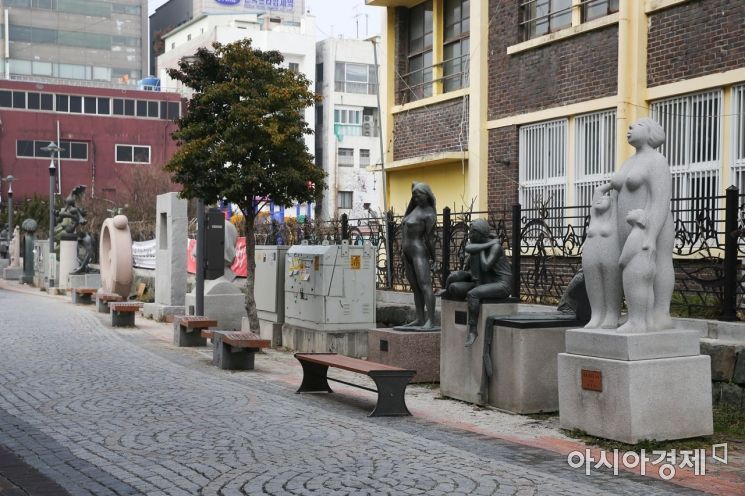광주 동구, 보행불편 ‘예술의거리 조각품’ 이설·재배치