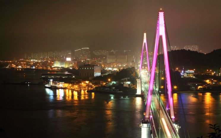 [조용준의 여행만리]여수, 밤바다 지나가면 '일출 버스킹'