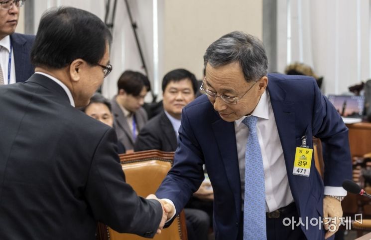 KT화재 후속대책.. 국회, 질타 끝 청문회 열기로(종합)