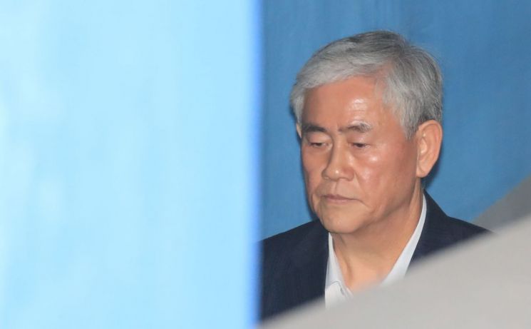 '국정원 특활비 뇌물' 최경환 2심도 징역 5년