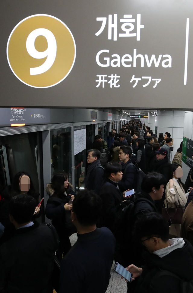 9호선 일반열차 한 량 탑승객, 연말까지 평균 194명→184명