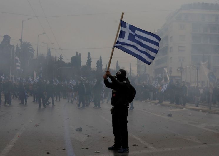 그리스, 대형산불 EU 지원 요청…비상사태 선포