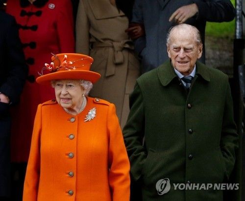 영국 엘리자베스 2세 여왕과 남편 필립공/사진=AP연합뉴스