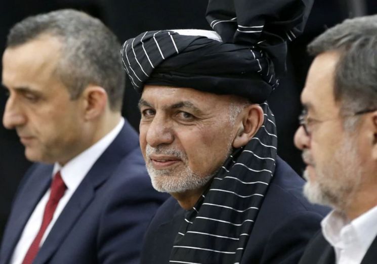 가니 아프간 대통령 연임 도전 공식화...14명 후보와 경쟁 