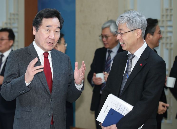 이낙연 총리, 설맞이 서민 물가 챙겨…"가격 떨어진 채소, 지금이 싸고 맛있어"