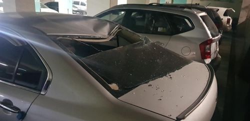 멧돼지가 파손한 차량/사진=부산지방경찰청