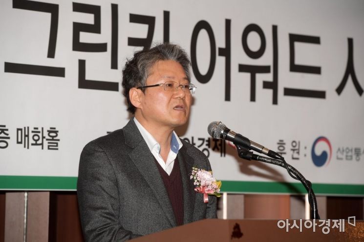 [포토]심사평하는 김필수 교수