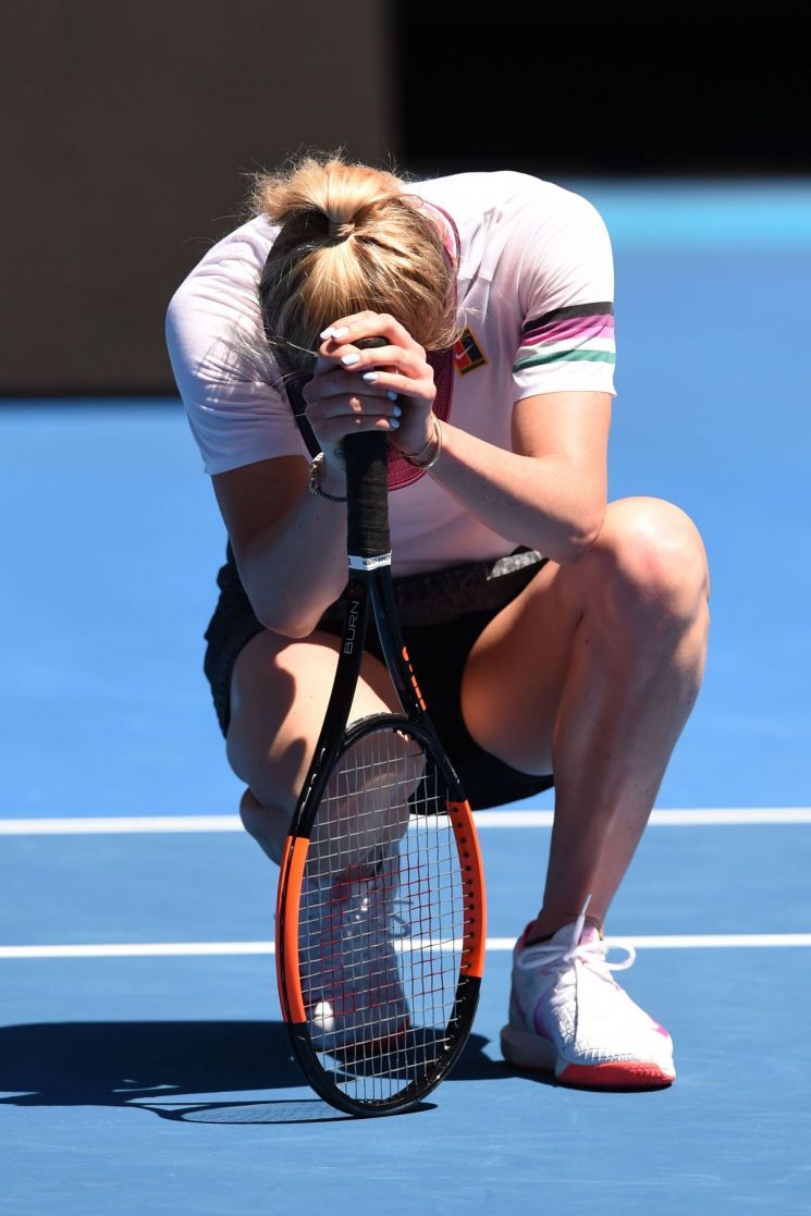 [포토] 통증 호소하는 스비톨리나