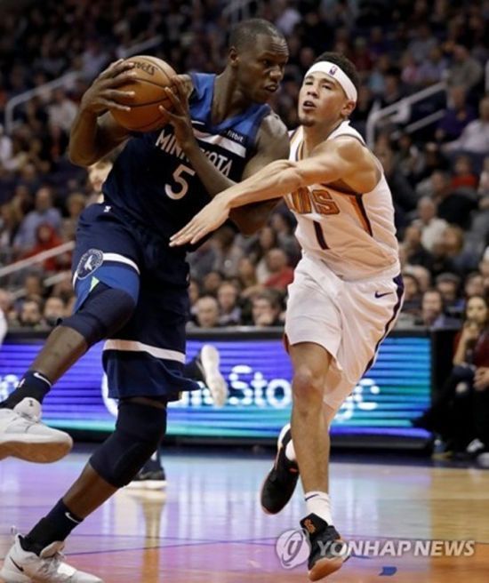 '안면 가격' 부커 2만5000달러 벌금…젱은 無벌금