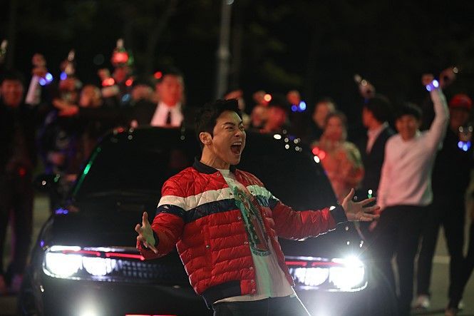 설 연휴 극장가 코미디 열풍 분다 
