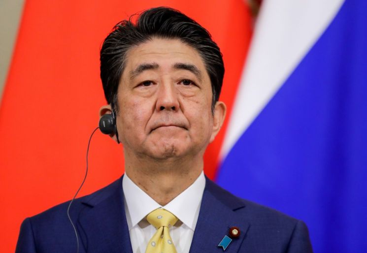 日 아베 총리 中 시진핑에 러브콜…올해 2회 방문 요청