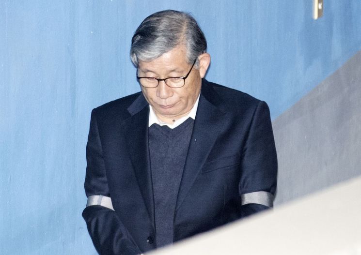 MB '군 댓글 공작' 배득식 전 기무사령관 징역 6년 구형