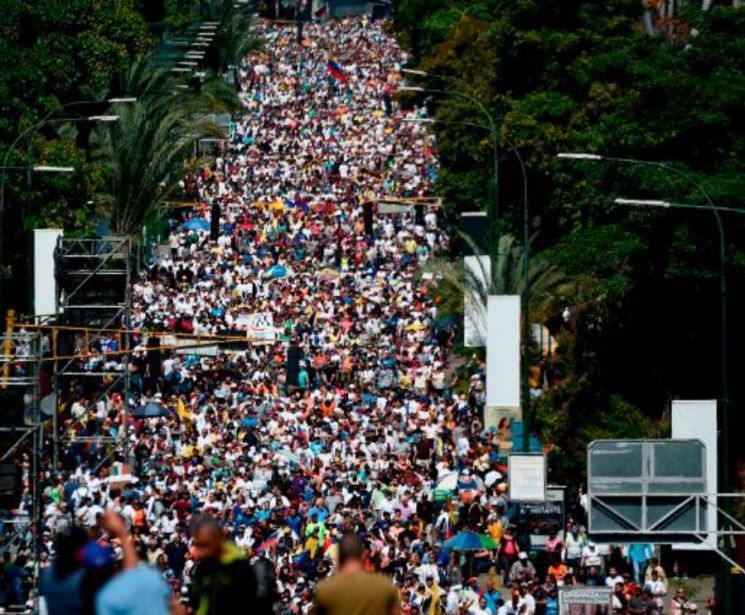 베네수엘라, 마두로 퇴진 요구 반정부 시위