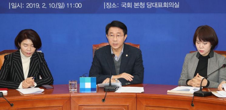 與 "벤처 차등의결권 검토…증권거래세 개선"(종합)