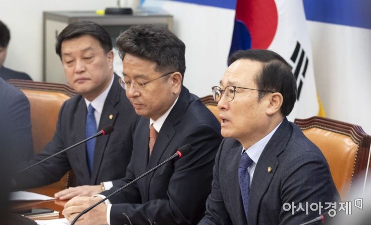 5·18 망언 의원 윤리위 제소…'한국당 악재'에 민주당, 대야 공세