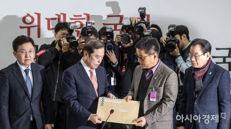 한국당 윤리위, '5·18 망언' 김진태·김순례·이종명 징계 결론 못내