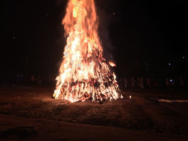 정월 대보름...달집 태우며 새해 소원 빌어요