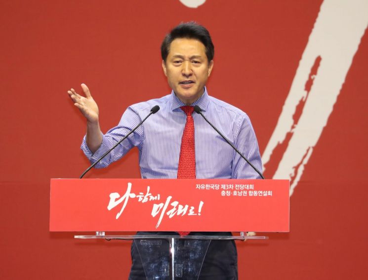 한국당 전대 첫 戰場 '충청·호남'…당권 후보 3人 '메시지 전쟁'(종합)
