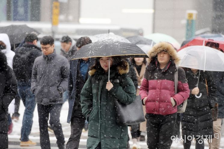 [포토]눈 내리는 출근길