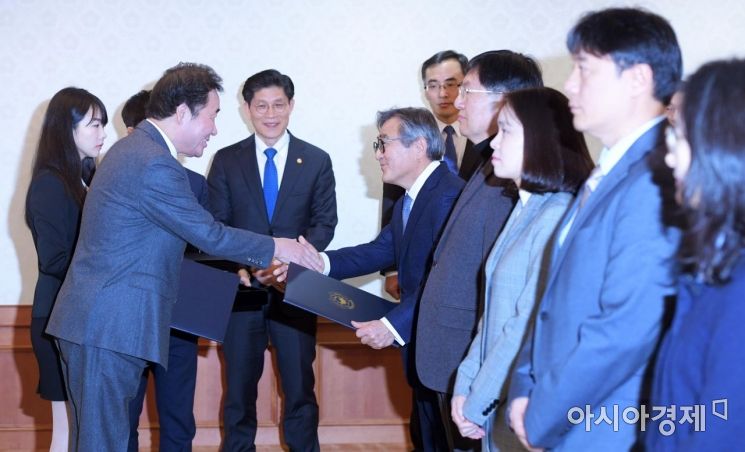 [포토]미세먼지 특별대책위원회 민간위원장에 문길주