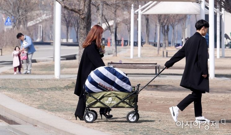 [포토] '봄 마중 나서요'