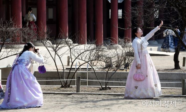 [포토] 완연한 봄을 느끼며