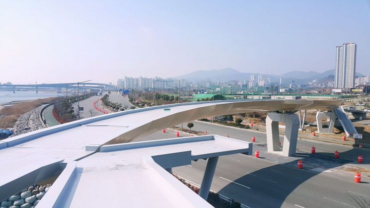 광양시, 이순신대교 해변관광테마거리 상징 관문 6월 열려