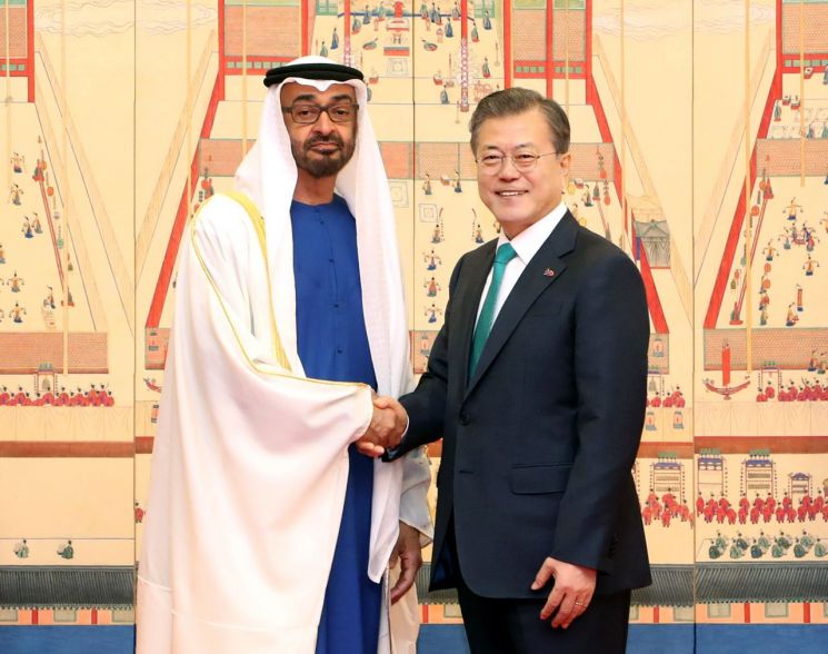 文대통령 "UAE, '동맹·형제국'…원전사업 100년 바라보고 같이 가자"