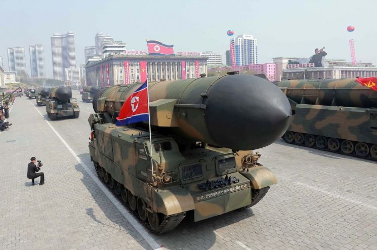 핵 포기 반발했던 '군심' 잡기나선 김정은…중대장 행사 참석