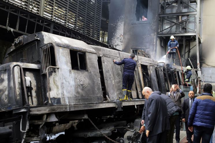 카이로역 화재, 기관사 과실 잠정결론…"브레이크 안걸고 하차"