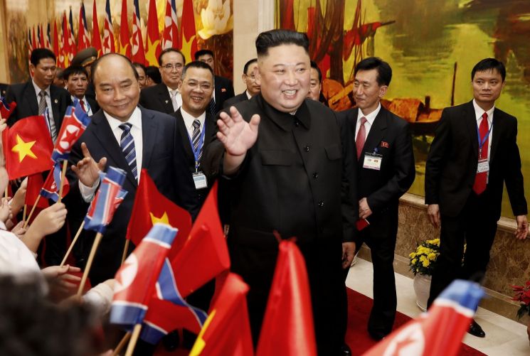 김정은, 베트남 주석 만나 "北美회담 마련해줘 감사"