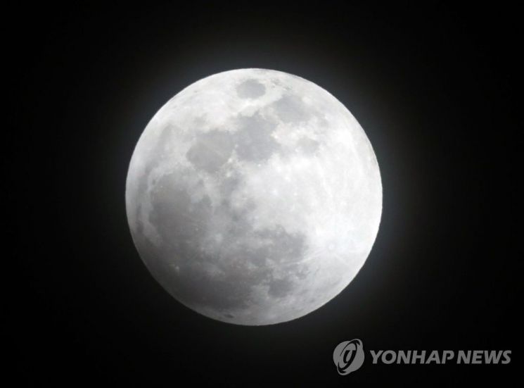 캐나다 트뤼도 총리 "우리도 달에 간다"…우주정거장 설치에 1조5000억원 투자