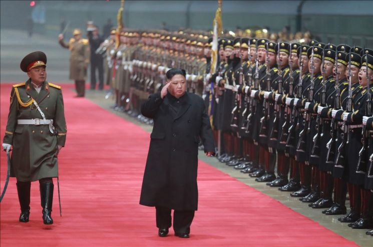 '하노이 쇼크' 김정은, 중국·러시아 지렛대 만지작
