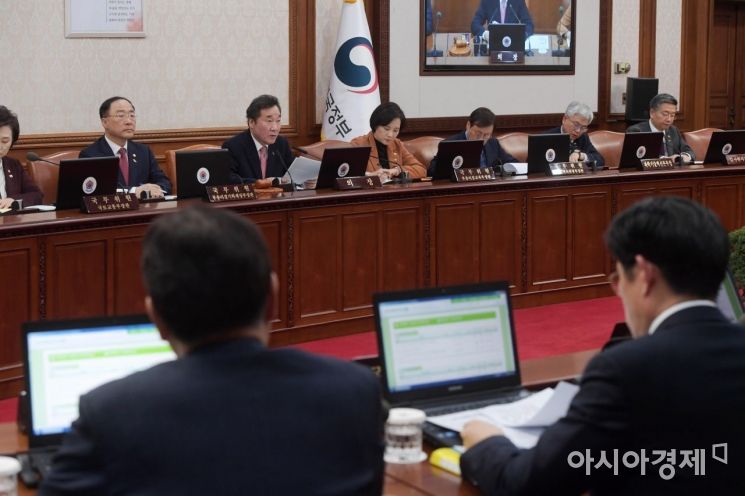 [포토]이낙연 총리 주재 국무회의