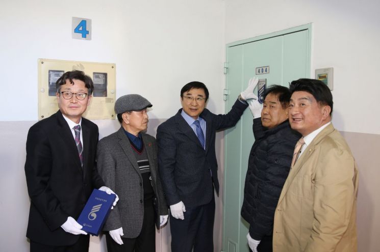 도봉구 ‘독립유공자의 집’ 문패 달아드려 