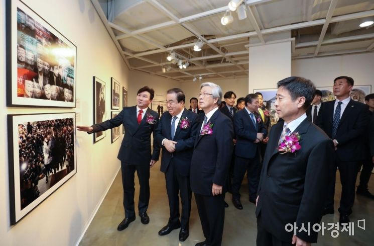 [포토]제55회 한국보도사진전 '평화, 다시 하나로' 개막